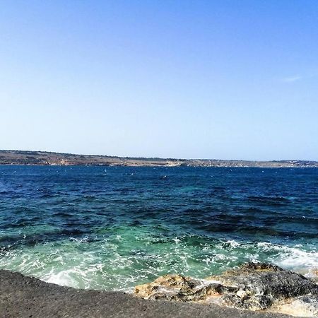 Modern Apt Kalkara Seafront! Exterior photo