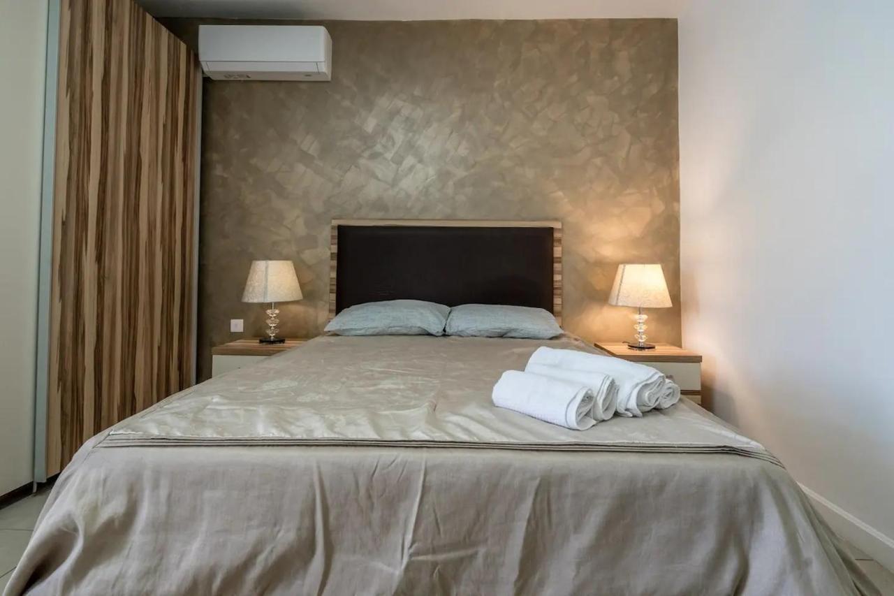 Modern Apt Kalkara Seafront! Exterior photo