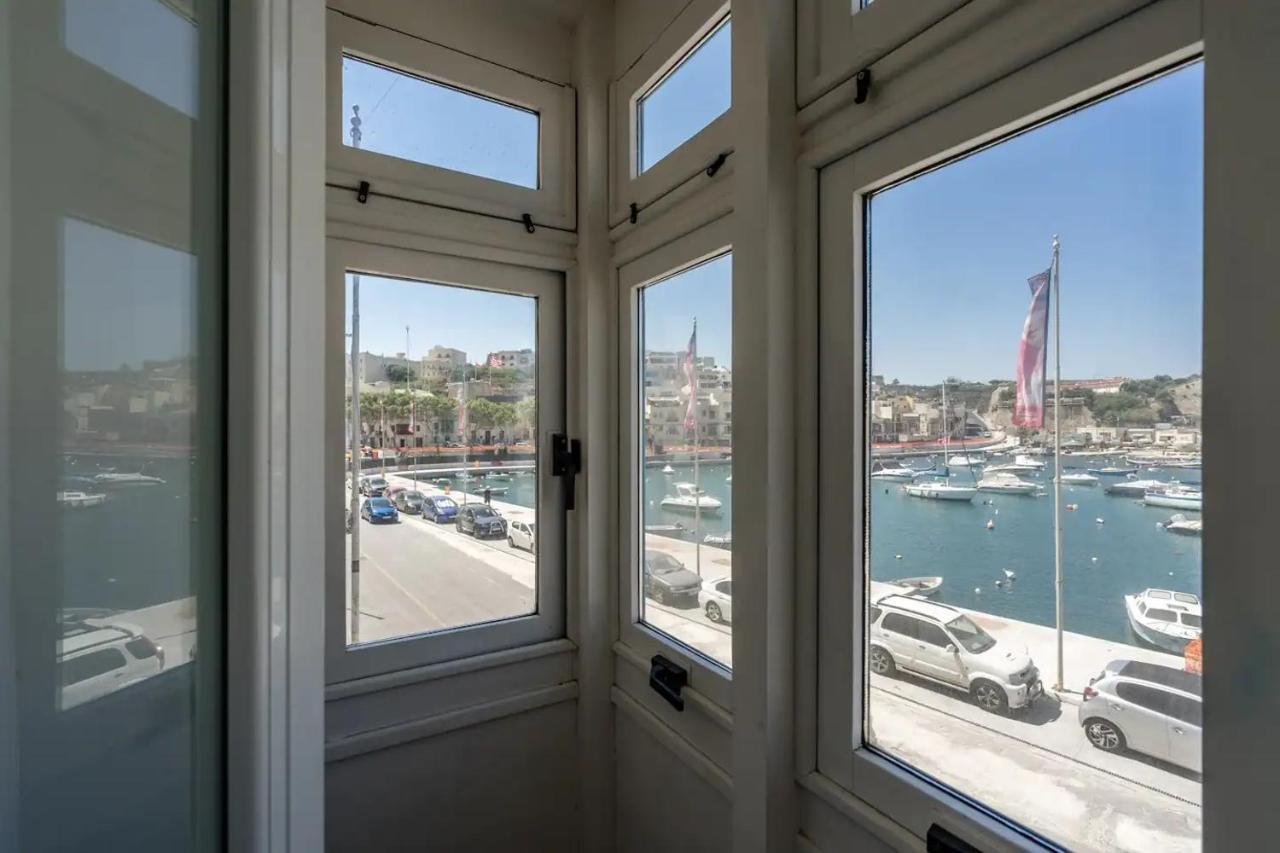 Modern Apt Kalkara Seafront! Exterior photo